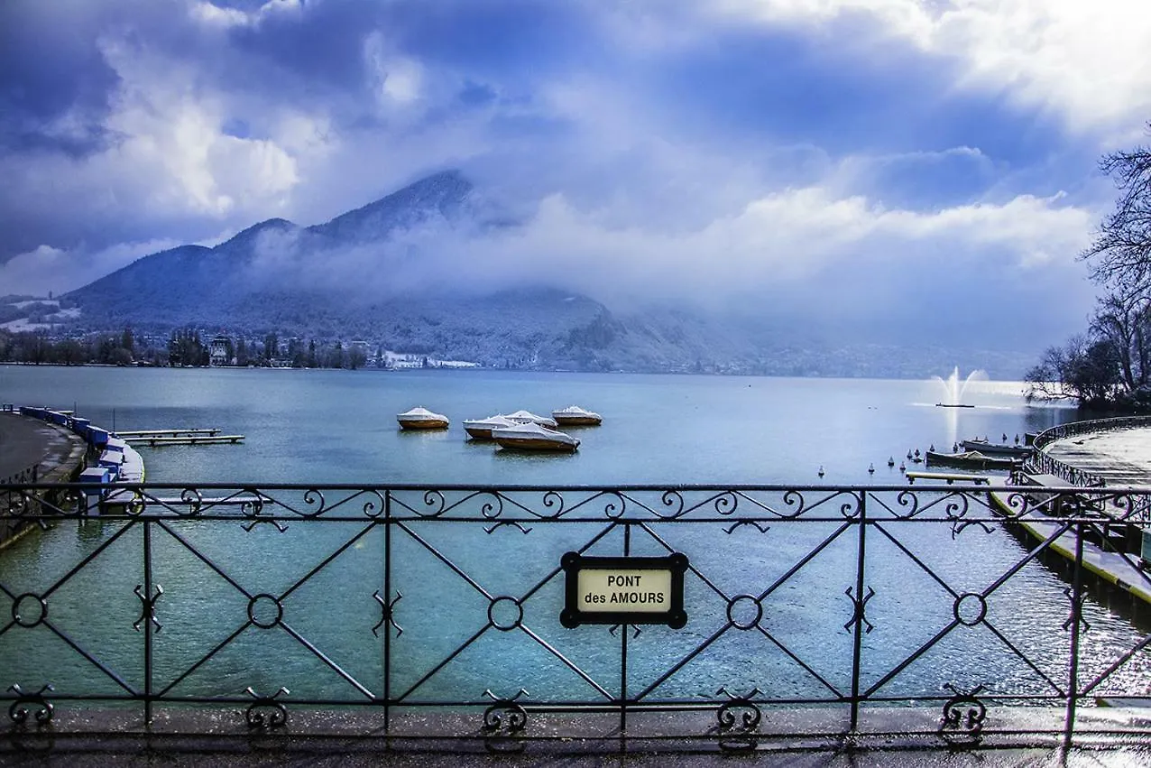 Annecy Lake Lodge 0*,  France